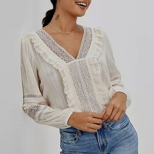 NWT American Eagle Outfitters Ivory lace peasant blouse xs